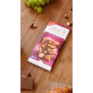 Lindt Les Grandes Milk Chocolate with 34% Hazelnut & Raisin, 150g