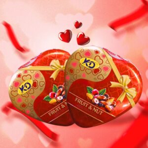 KD Fruit & Nut Heart Tin  Milk Chocolate with Almonds, Hazelnuts, Raisins & Cranberries, 90g