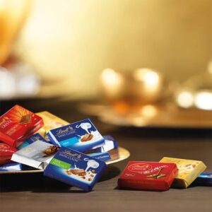 Lindt Swiss Premium Assorted Chocolates, 700g