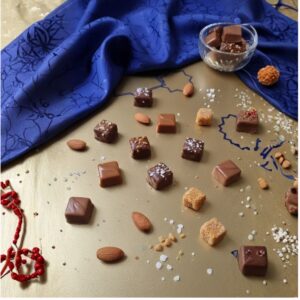 Cadbury Miniatures Festive Edition  Almond, Sea Salt & Butterscotch, 200g
