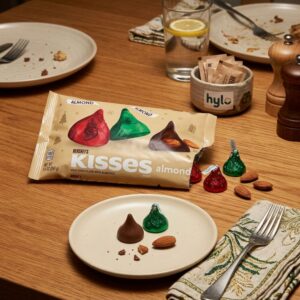 Hershey's Kisses Almond Milk Chocolate, 266g