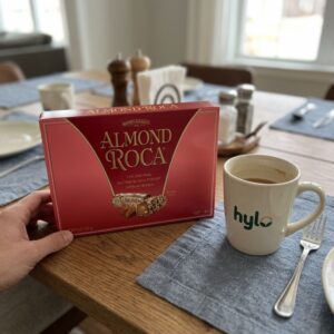 Brown & Haley Almond Roca, Original Buttercrunch Toffee with Almonds, 140g