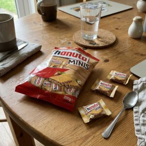 Hanuta Minis Hazelnut Wafer Chocolates, 200g