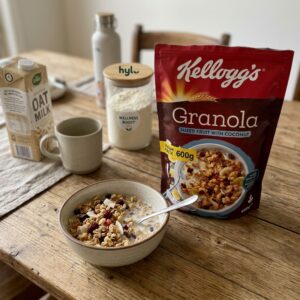 Kellogg's Granola Mixed Fruit with Coconut, 600g