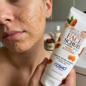 Beauty Treat Exfoliating Face Scrub Honey & Almond, 170ml