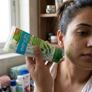 Everyuth Naturals Purifying Neem Face Wash, 150g Tube