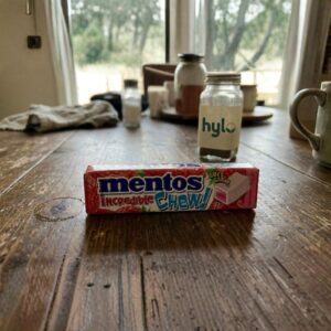 Mentos Incredible Chew Strawberry Soft Candy, 45g