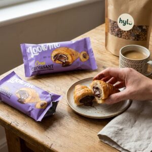 Look Me Chocolate-Filled Croissant, 40g