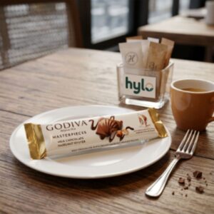 Godiva Masterpieces Milk Chocolate Hazelnut Oyster, 30g