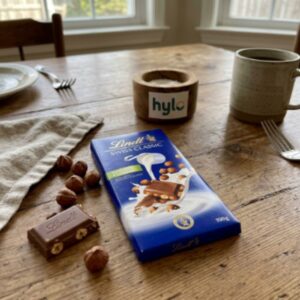 Lindt Swiss Classic Milk Chocolate with Hazelnuts, 100g