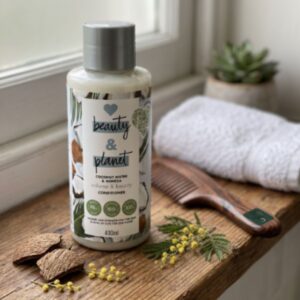 Love Beauty and Planet Coconut Water & Mimosa Conditioner, 400ml