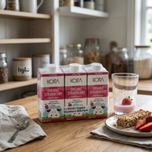 Koita Organic Strawberry Low Fat Milk, 3x200ml