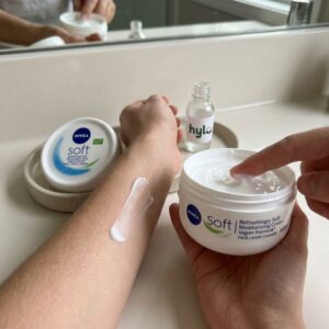 NIVEA Soft Moisturizing Cream, 300ml