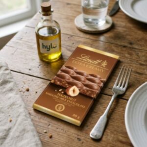 Lindt Extra Creamy Hazelnut Smooth Milk Chocolate, 80g