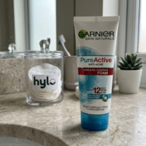 Garnier Skin Naturals Pure Active Anti-Acne & Oil Clearing Foam, 100ml
