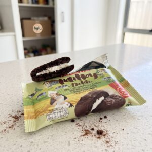 Tatawa Milky Delite Dark Chocolate Cookies With Milk Cream Filling, 100g