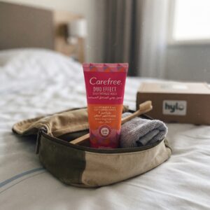 Carefree Duo Effect Daily Intimate Wash with Vitamin E and Cotton Extract, 200ml